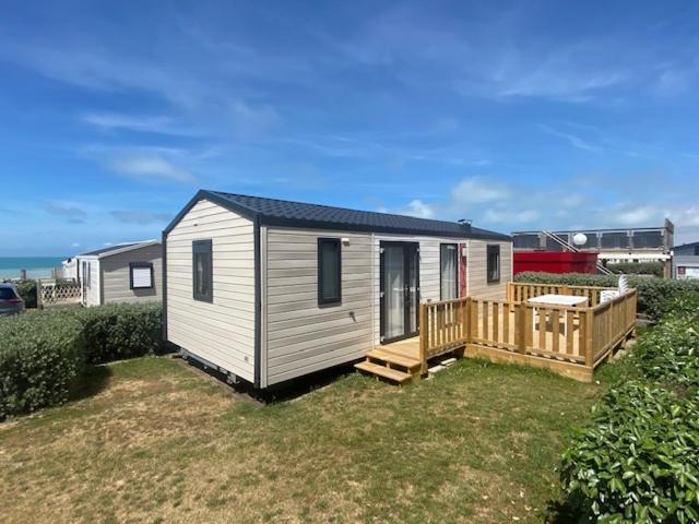 Chalet Bord De Mer Gouville-sur-Mer Exterior photo